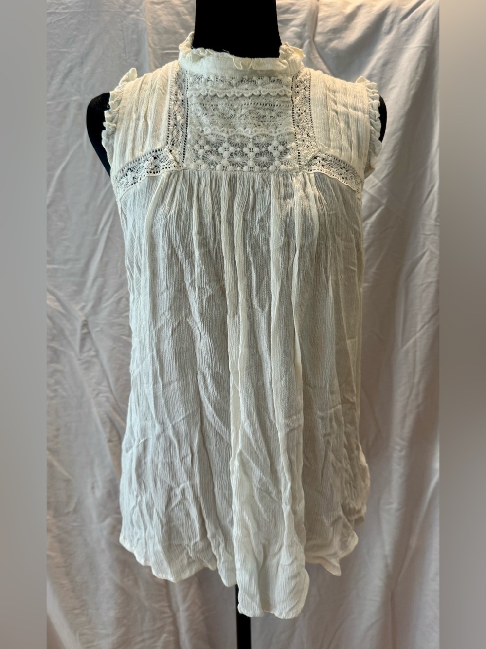 Anthropologie Cream Gauze Lace Yoke Sleeveless Blouse